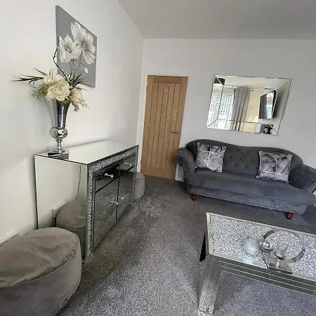 Cranfield Place Majesticworkstays